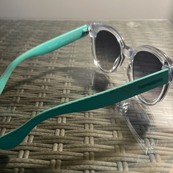 Havaianas Sunglasses - Picture 5 of 10